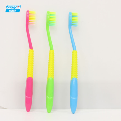 เครื่องมือสุขอนามัยช่องปากเด็กการ์ตูนสีแปรงสีฟันขนนุ่ม PBT